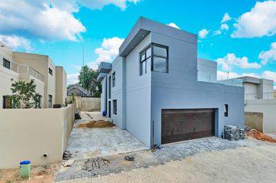 House For Sale in North Riding, Randburg